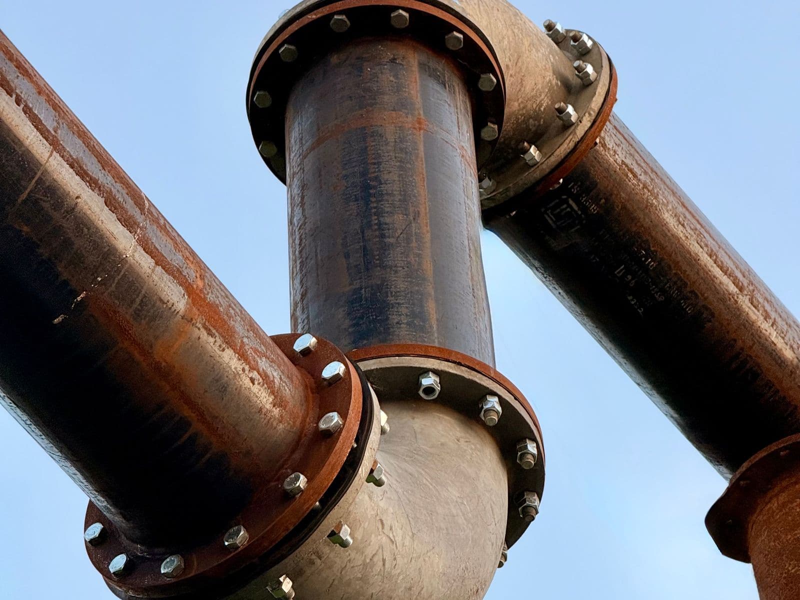 Heavy flanged iron drainage pipes